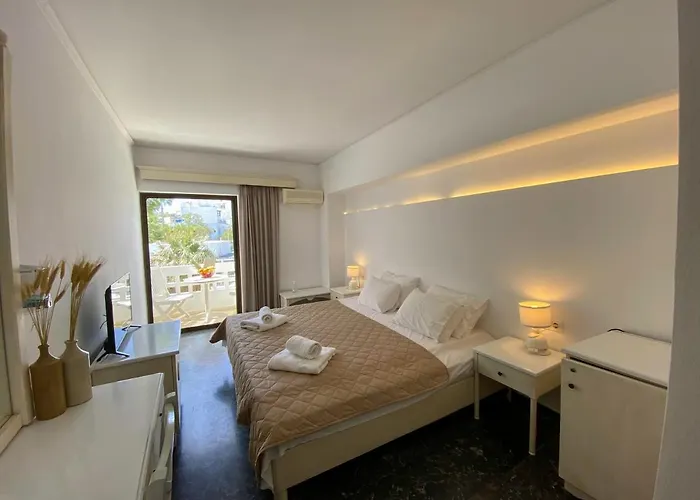 Hotell Aeolos Bay 3*